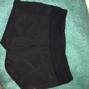 Lululemon size 4 4” shorts
